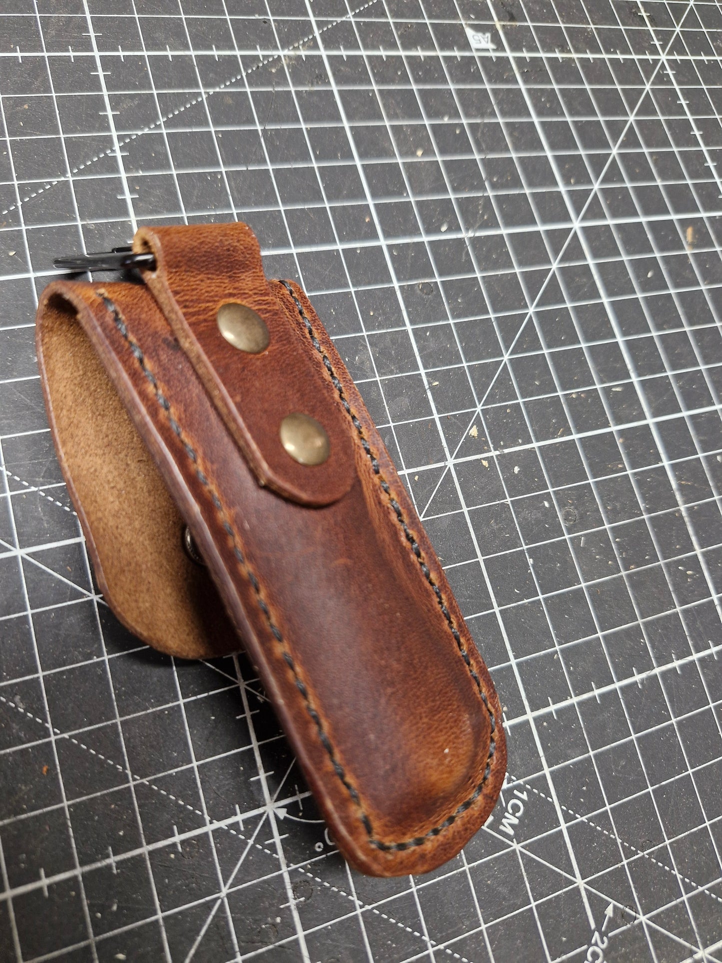 Hoes met clip (mogelijk voor alle zakmessen)