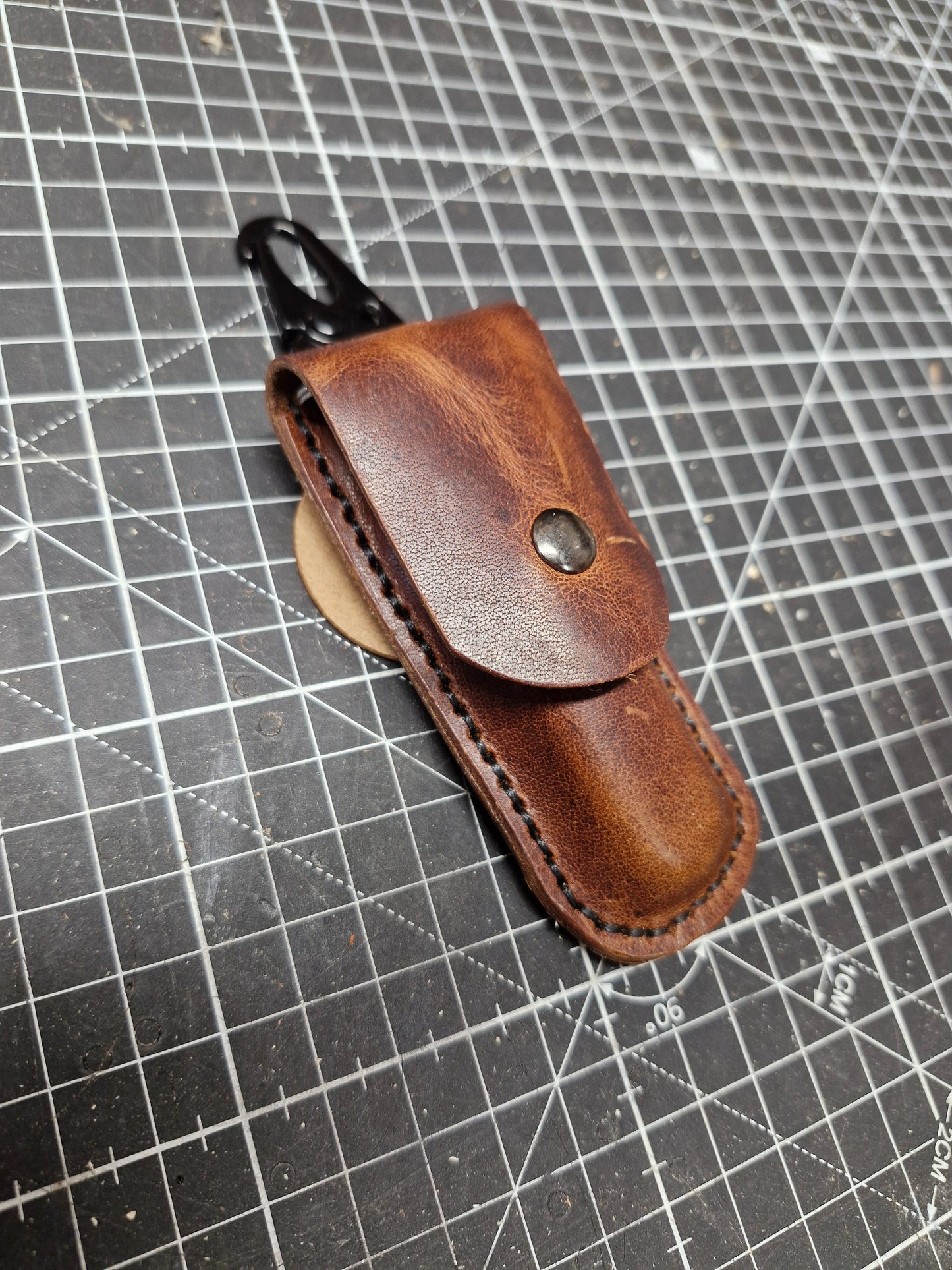 Hoes met clip (mogelijk voor alle zakmessen)